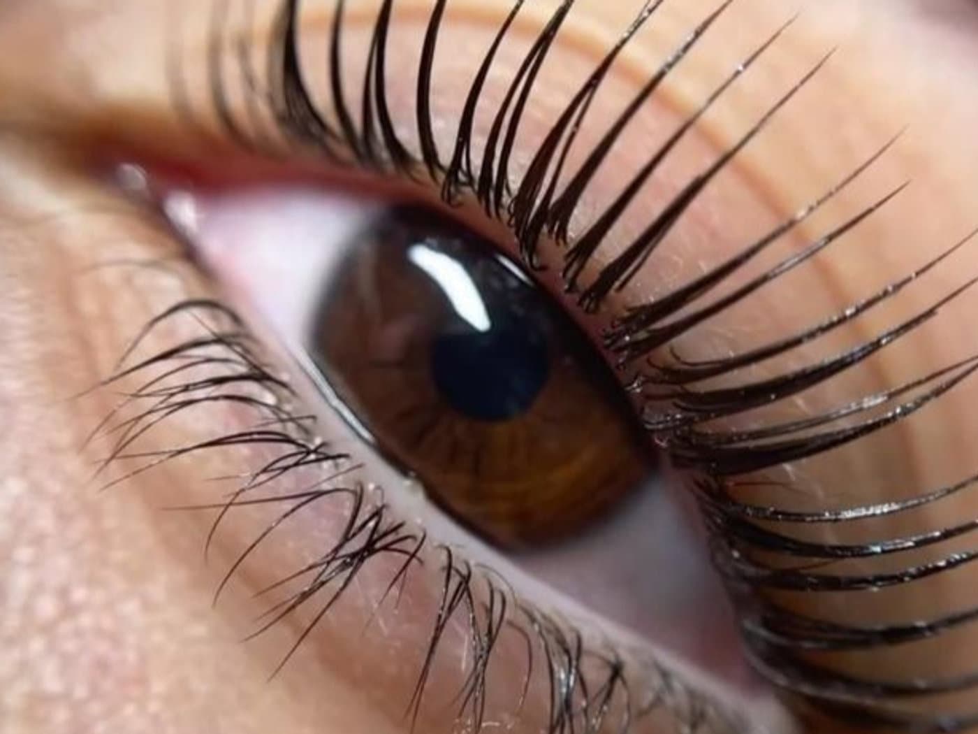 Lash lifting, nebo prodloužené řasy? Jak se rozhodnout