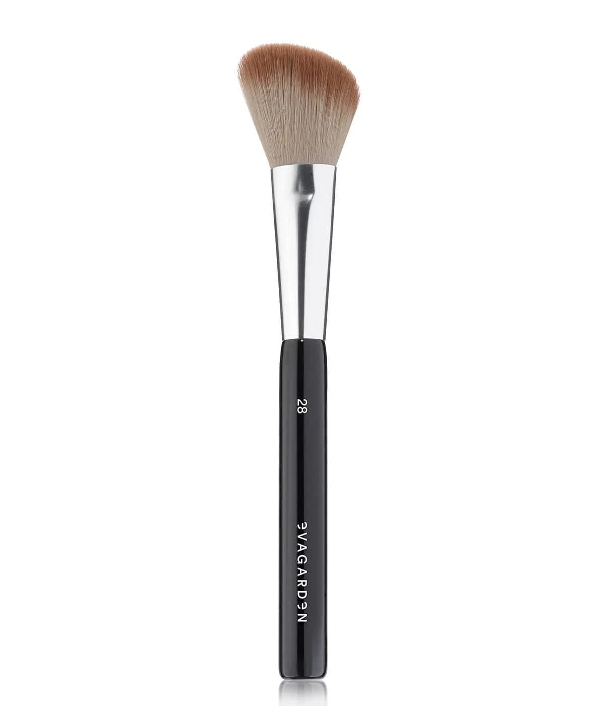 Angle Blush Brush 28 EVA GARDEN